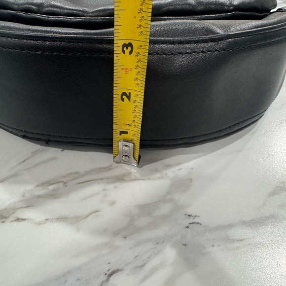 Flour Half Moon Crossbody Women's Street Level Black - Picture 15 of 15